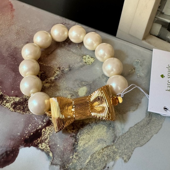 kate spade Pearl & Gold Bow Bracelet!!! - Picture 4 of 10